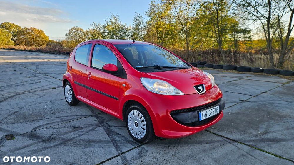 Peugeot 107 ver-1-0-urban-move - 9