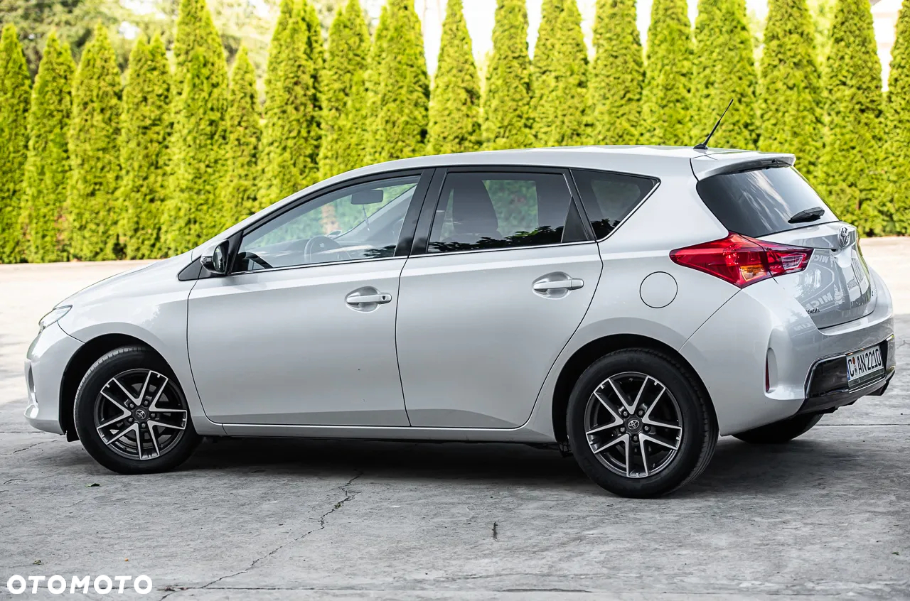 Toyota Auris 1.6 Premium Comfort - 10