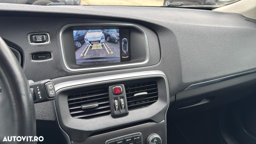 Volvo V40 D2 - 17