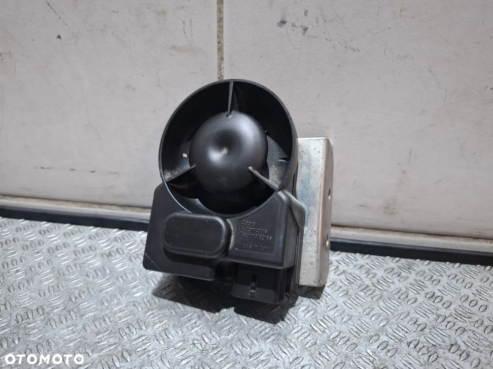 Sygnał alarmu syrena Renault nr 4B7877C2A - 1