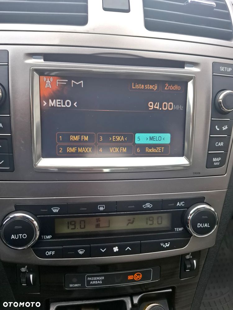 Toyota Avensis 1.8 Premium - 30