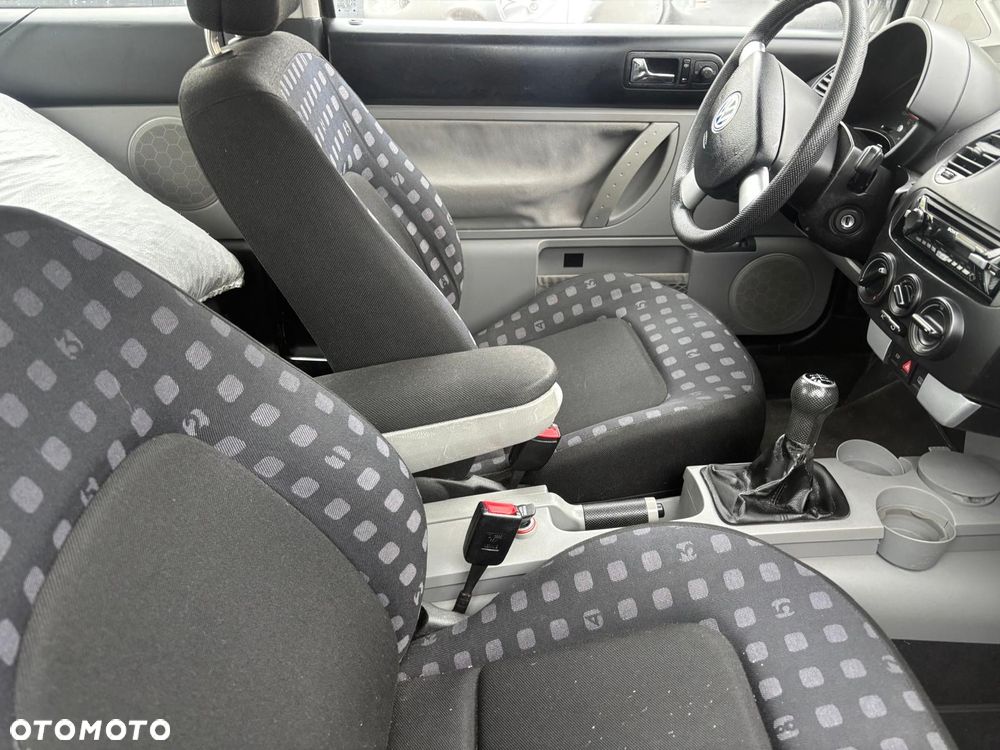 Volkswagen Beetle - 5