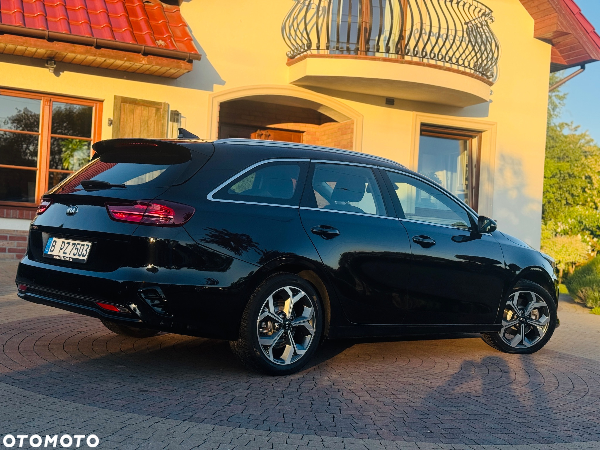 Kia Ceed SW 1.6 CRDi DCT Platinum Edition - 30