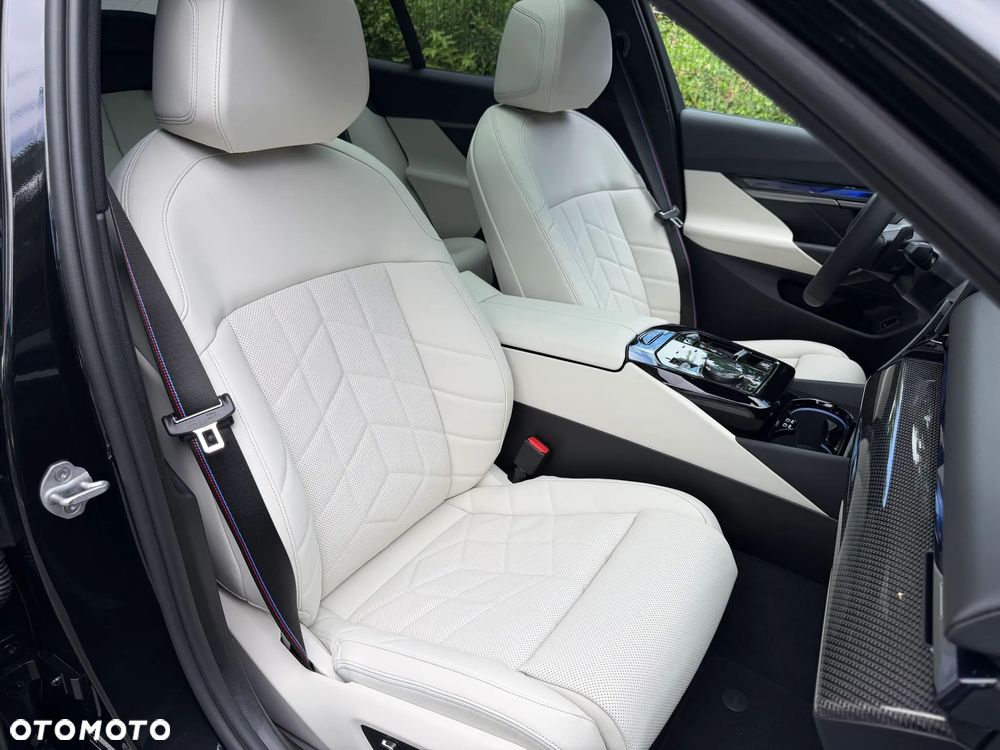 BMW Seria 5 520d xDrive mHEV M Sport - 18