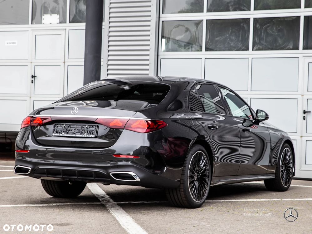 Mercedes-Benz Klasa E 200 mHEV 4-Matic AMG 9G-Tronic - 6