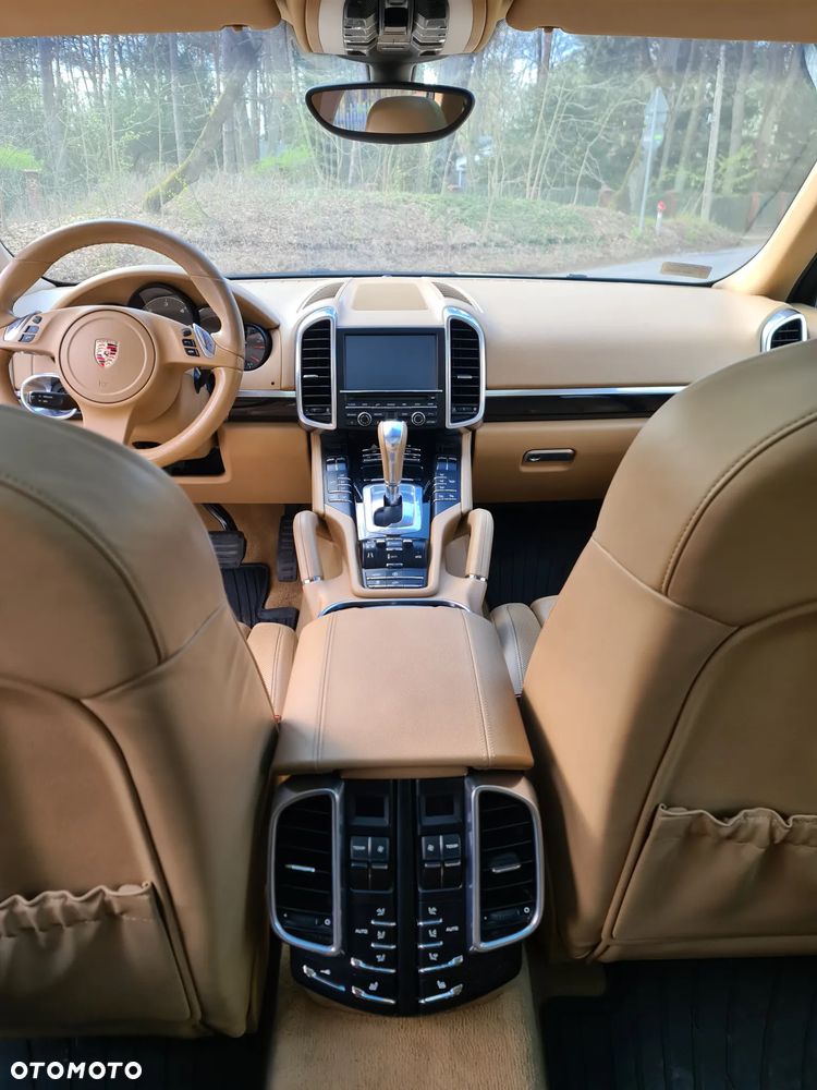 Porsche Cayenne - 13