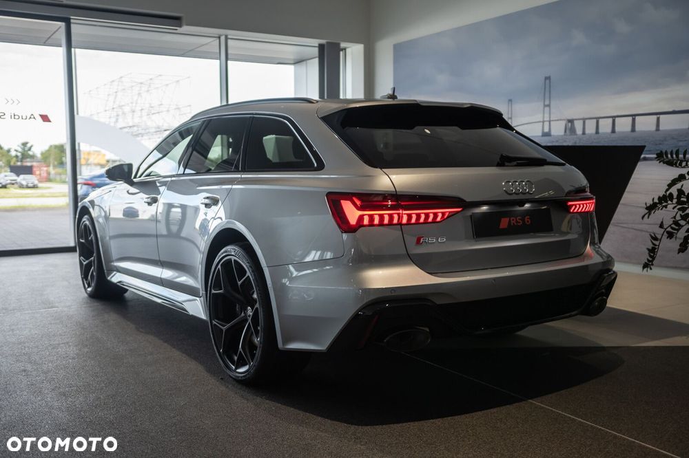 Audi RS6 Avant - 3
