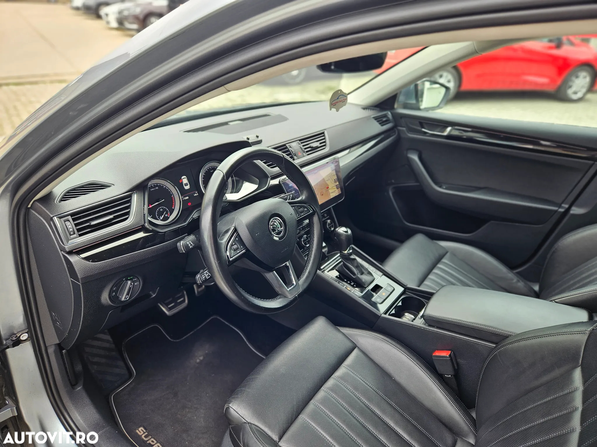 Skoda Superb 2.0 TDI 4X4 DSG Laurin & Klement - 17