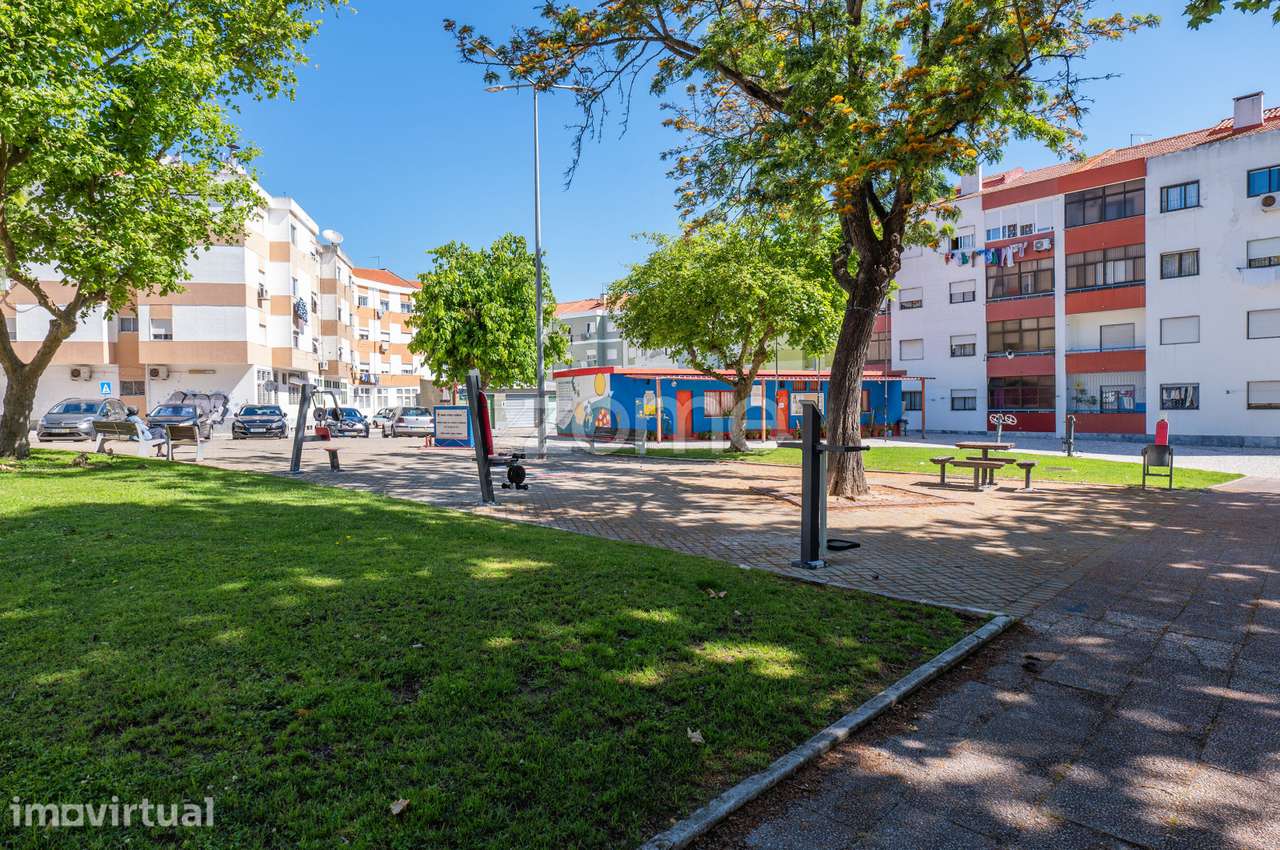 Apartamento T1+1 Baixa da Banheira - Grande imagem: 3/50