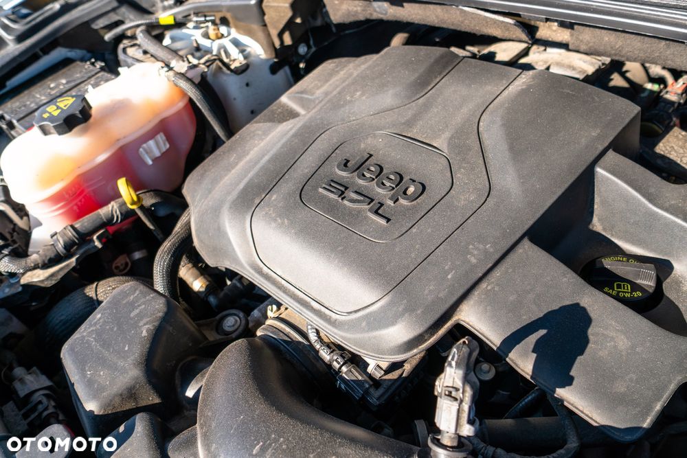 Jeep Grand Cherokee 5.7 V8 HEMI Summit - 26