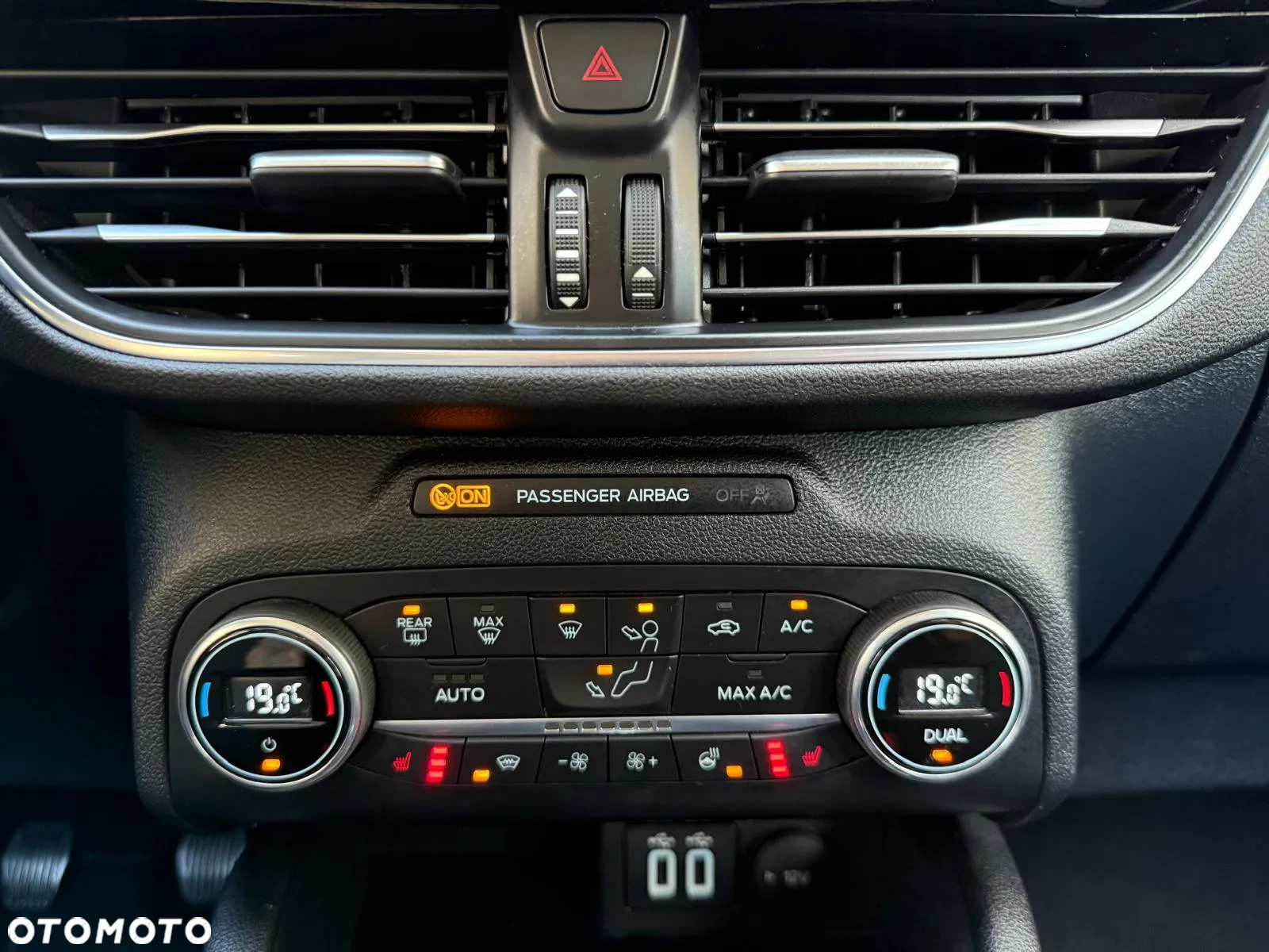 Ford Kuga 1.5 EcoBoost FWD Titanium - 33