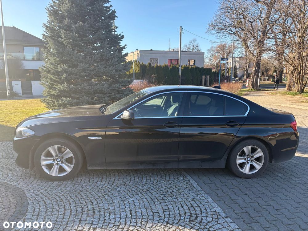 BMW Seria 5 520d Blue Performance - 4