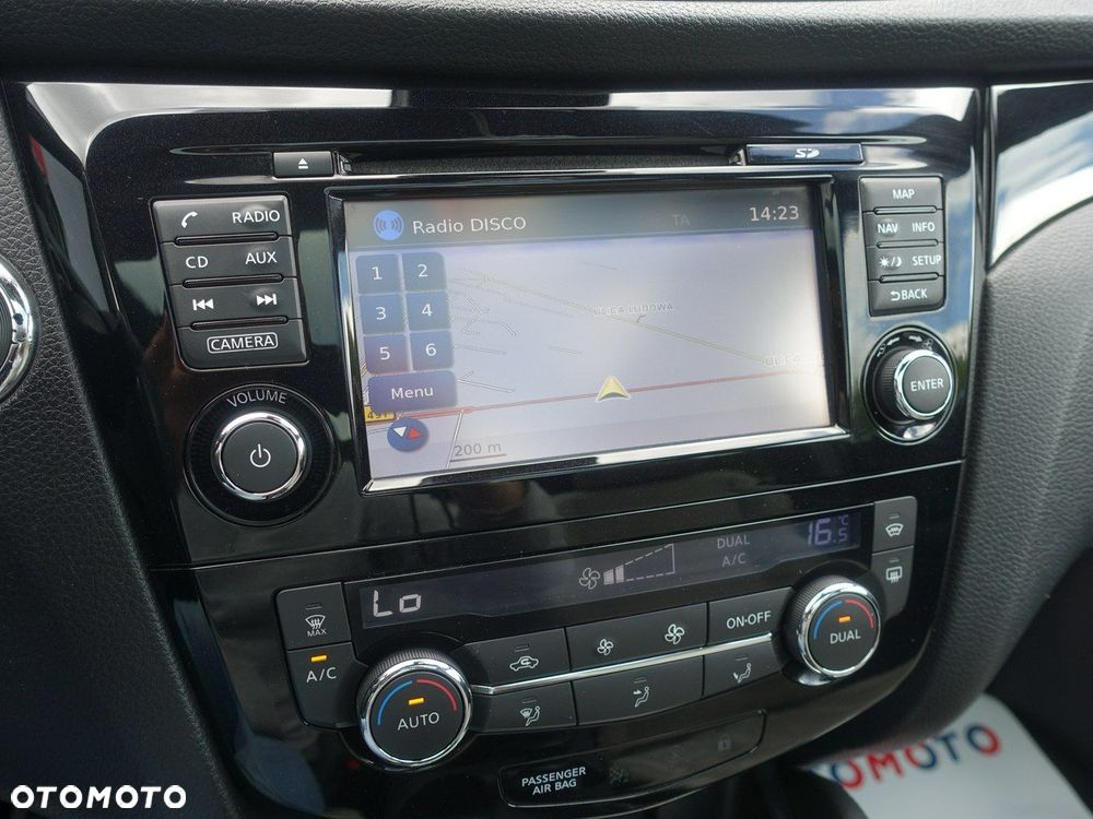 Nissan Qashqai 1.5 dCi N-Connecta EU6 - 23