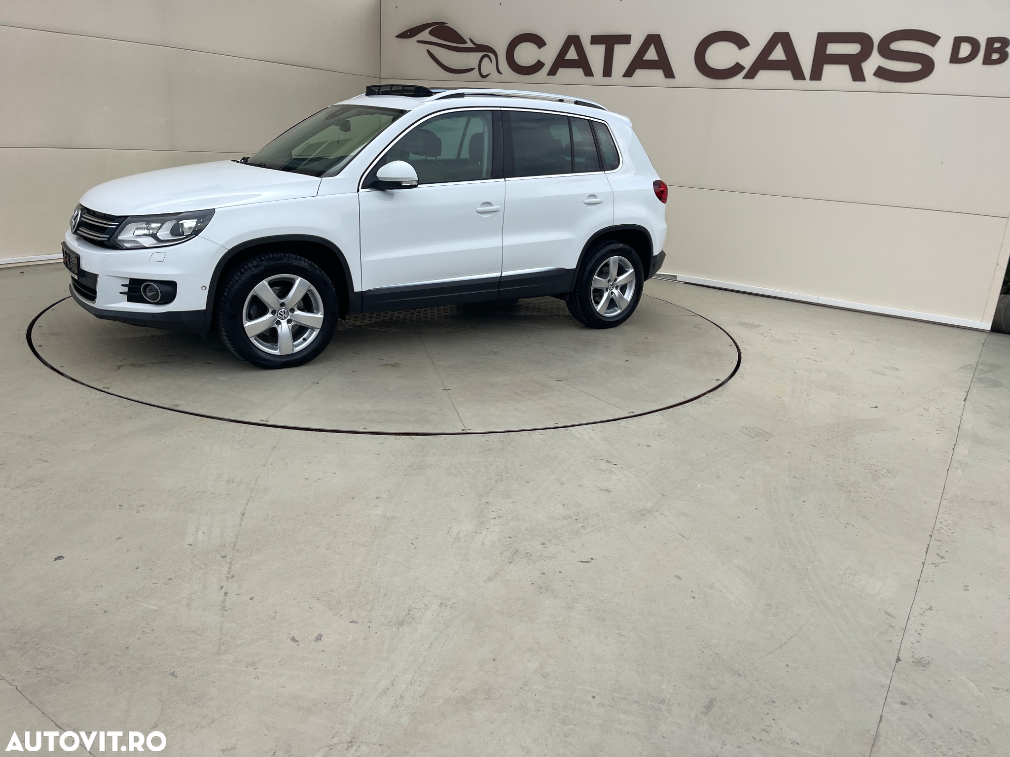 Volkswagen Tiguan 2.0 TDI DPF 4Motion BlueMotion Technology DSG Cup Sport & Style - 6