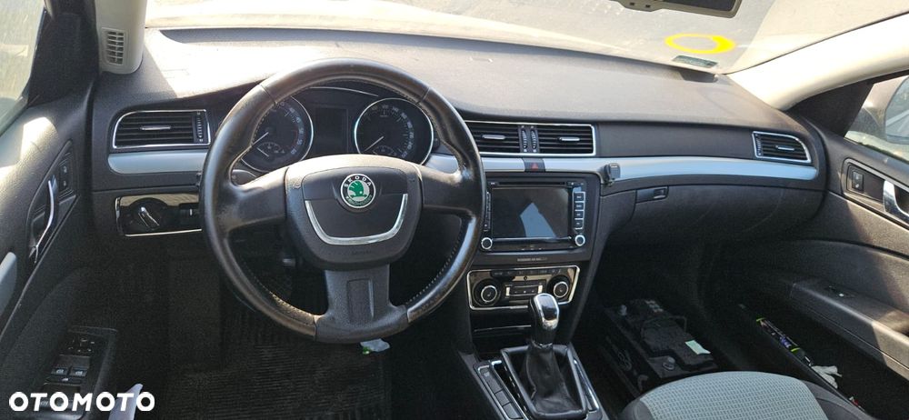 SKODA SUPERB II 08-13 - ZAMEK DRZWI PRZÓD TYL LEWY PRAWY - 21