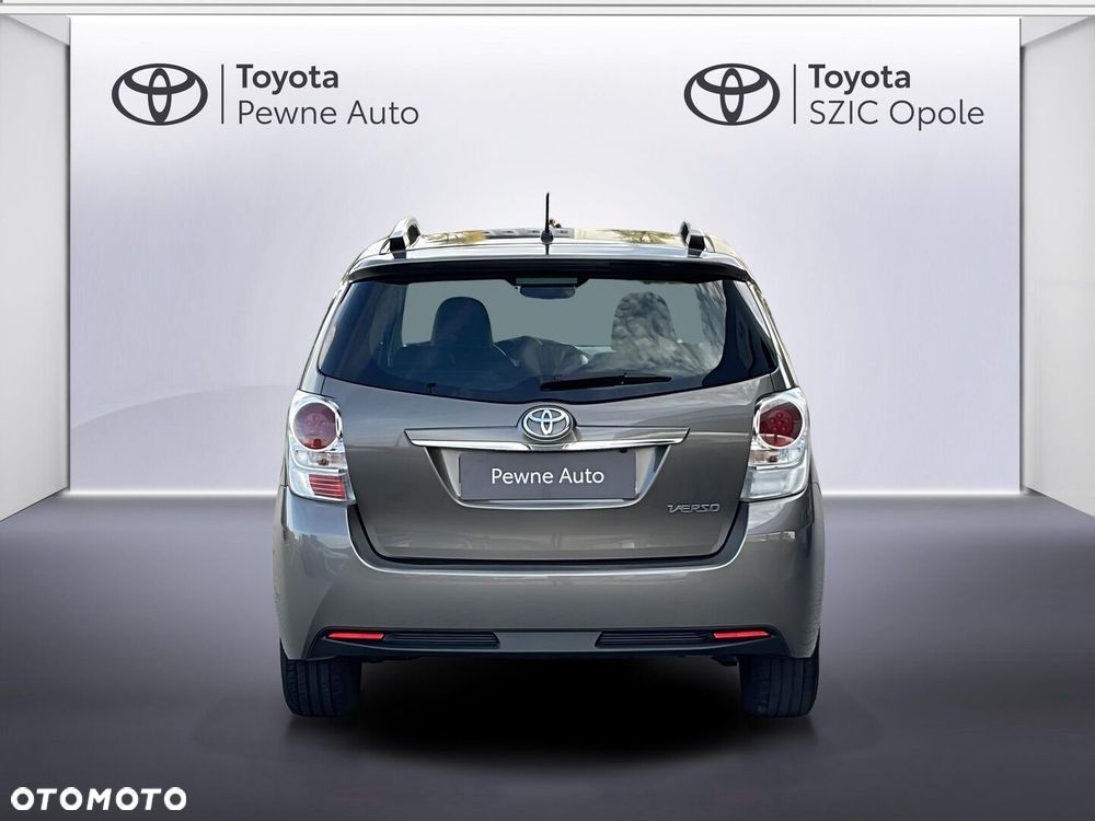Toyota Verso 1.8 Prestige EU6 - 4