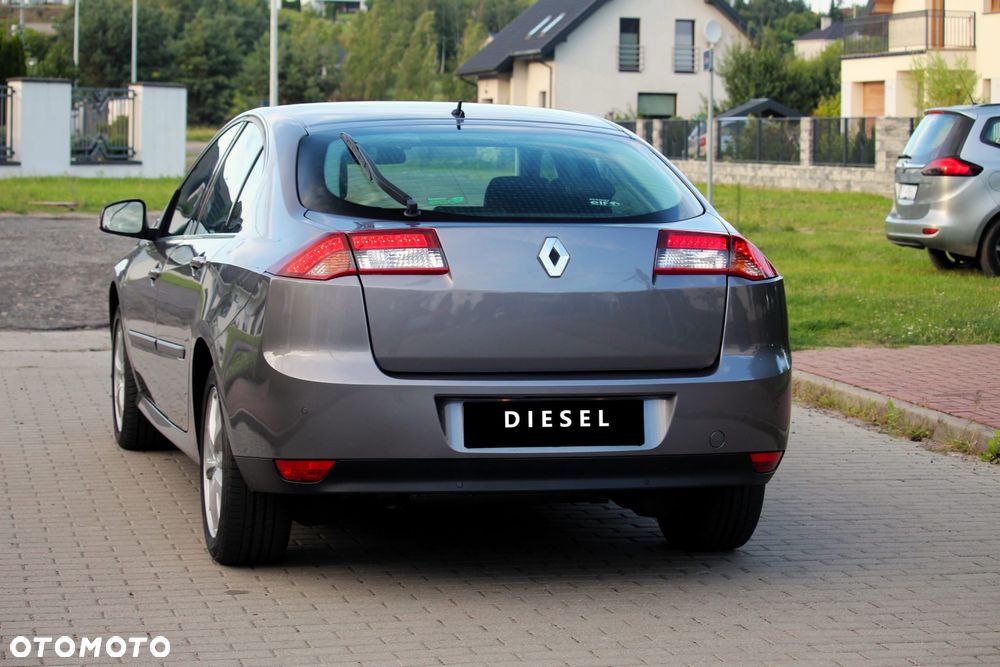 Renault Laguna dCi 110 FAP Bose Edition - 7
