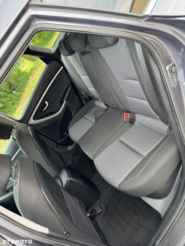 Hyundai i30 blue 1.6 CRDi Classic Navigation - 22