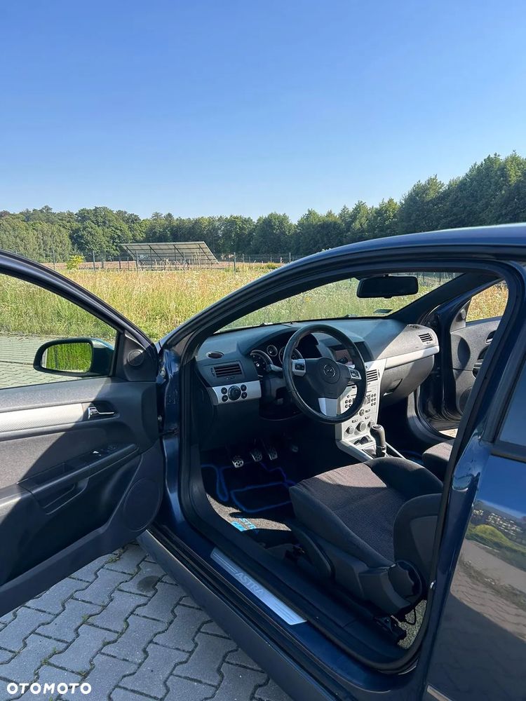 Opel Astra III GTC 1.7 CDTI Sport - 4