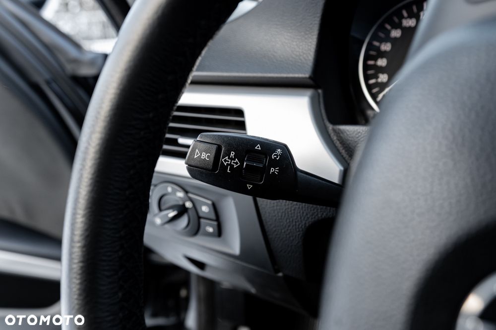 BMW Seria 3 320d DPF - 31