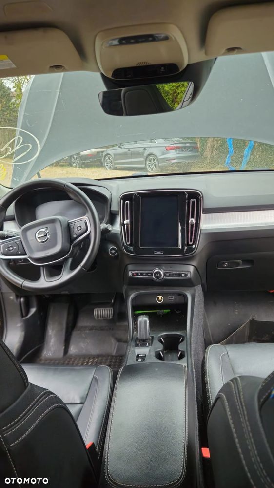 Volvo XC 40 T5 AWD Momentum - 9