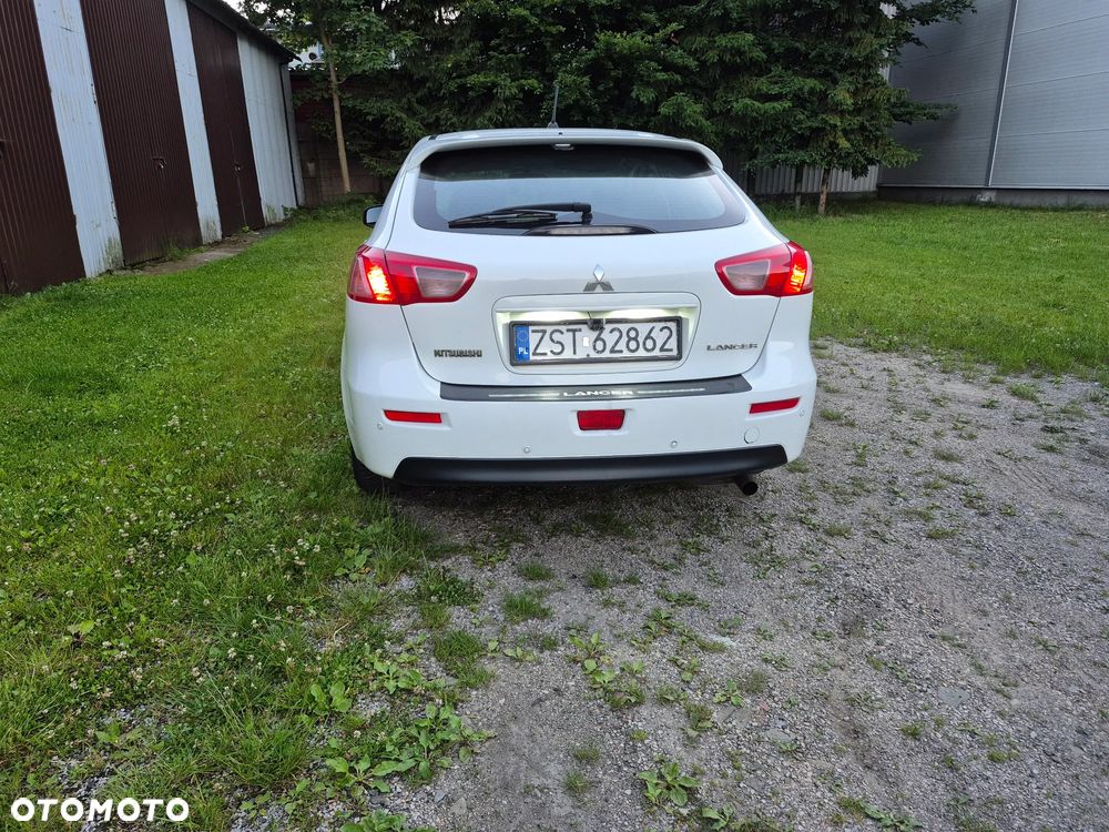 Mitsubishi Lancer 1.6 Inform - 2