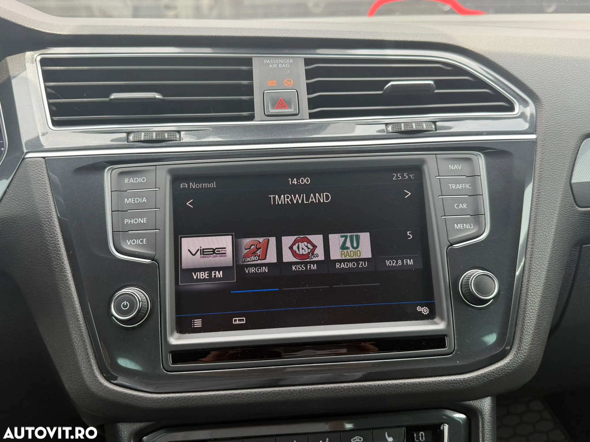 Volkswagen Tiguan 2.0 TDI SCR DSG 4Motion R-Line - 12