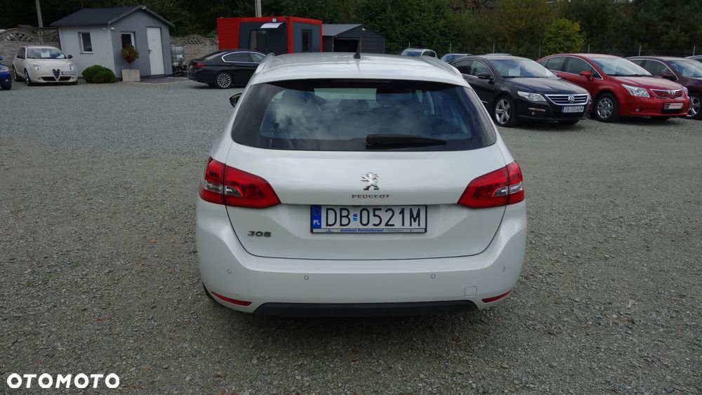 Peugeot 308 BlueHDi 120 EAT6 Stop & Start Allure - 8