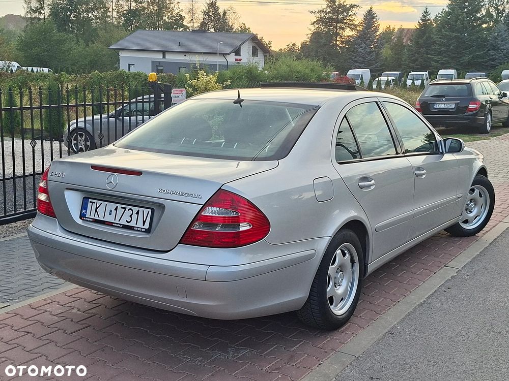 Mercedes-Benz Klasa E 200 Kompressor Classic - 9