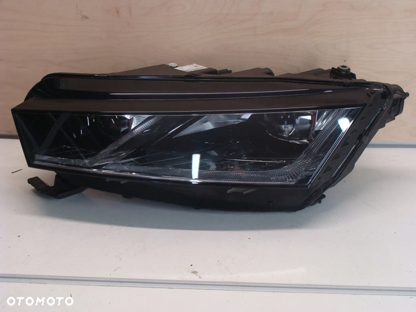 SKODA OCTAVIA 4 IV 19r- LAMPA LEWA FULL LED 5E4941015A