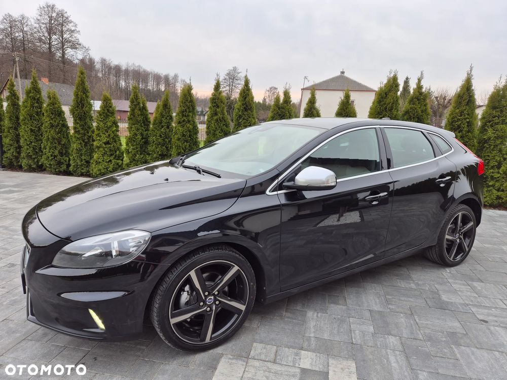Volvo V40 T3 R Design - 24