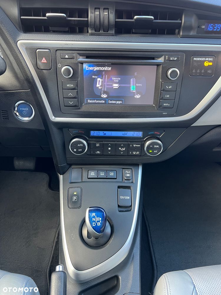 Toyota Auris 1.8 HSD Luna - 26