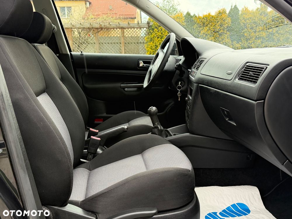 Volkswagen Golf - 18