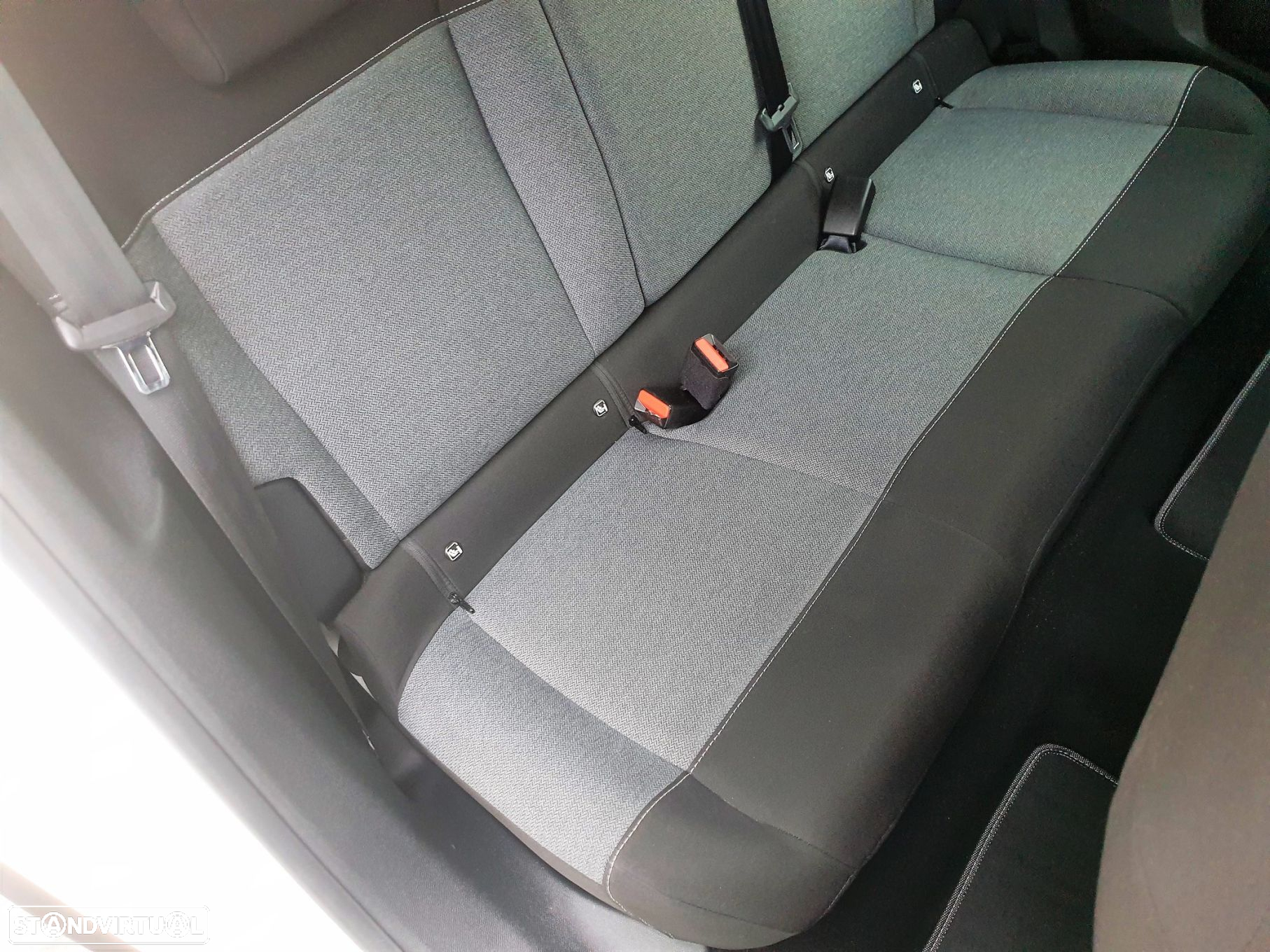 Citroën C4 BlueHDi 110 Stop&Start FEEL PACK - 41