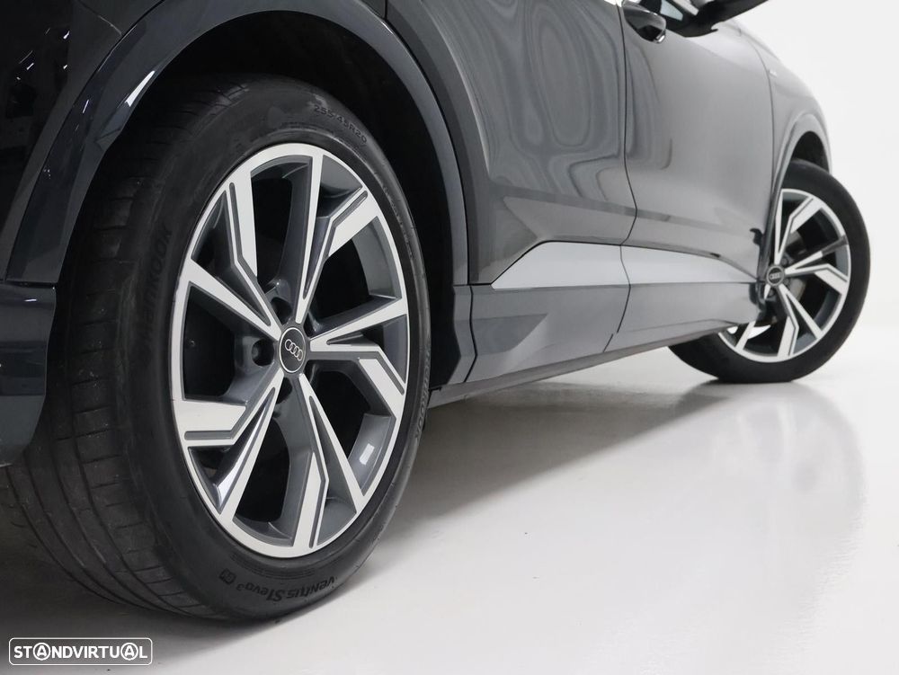 Audi Q4 Sportback e-tron - 11