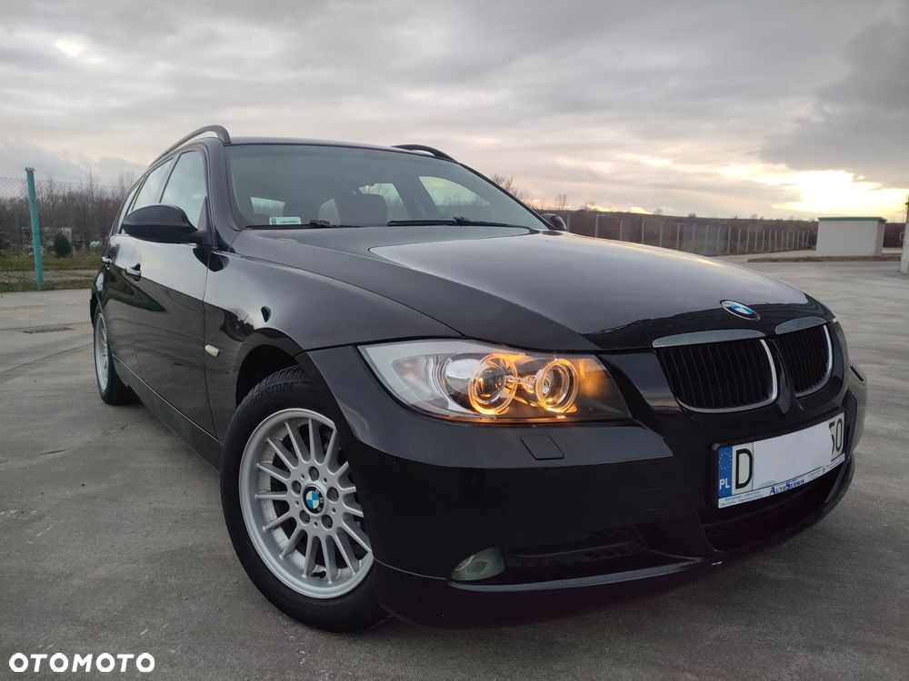 BMW Seria 3 318d - 15