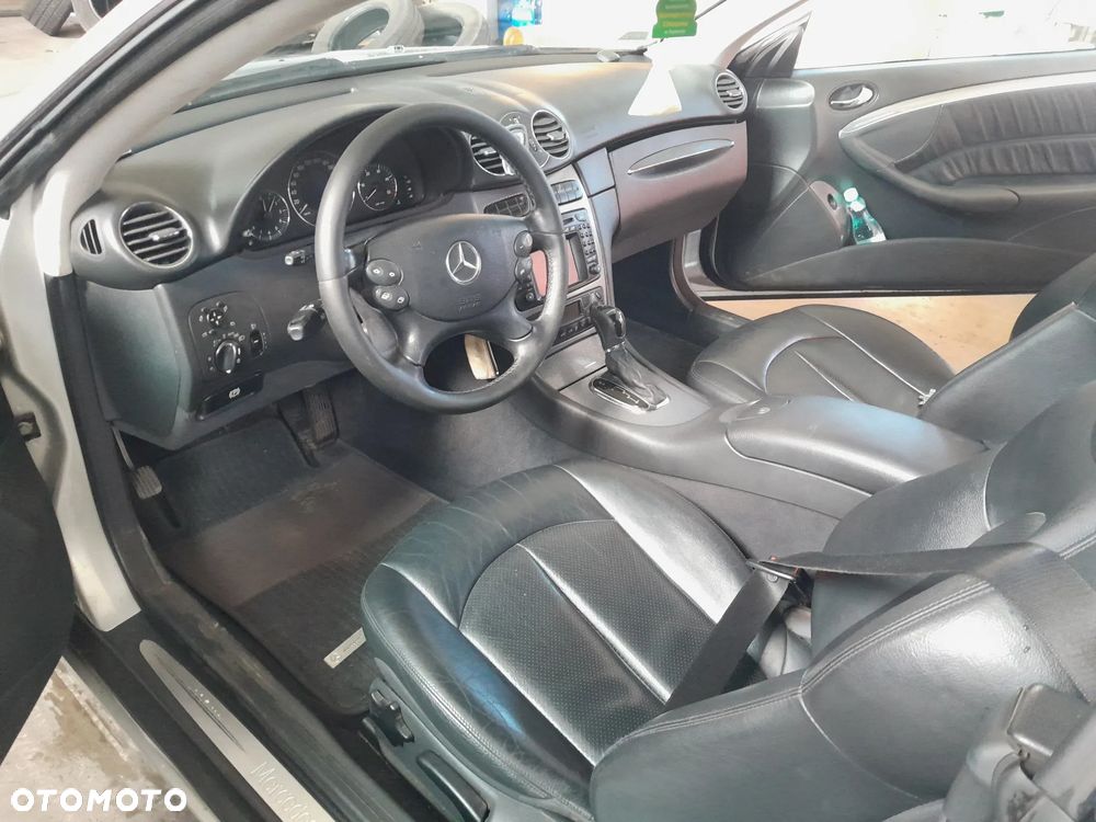 Mercedes-Benz CLK - 13