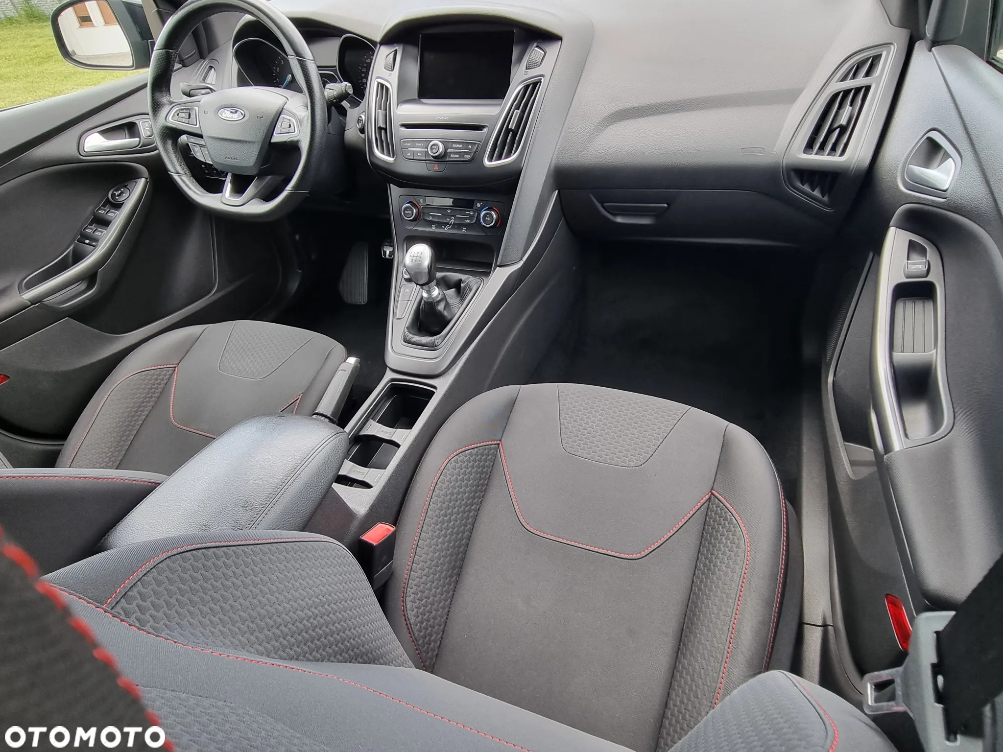 Ford Focus 1.0 EcoBoost Start-Stopp-System ST-LINE X - 23