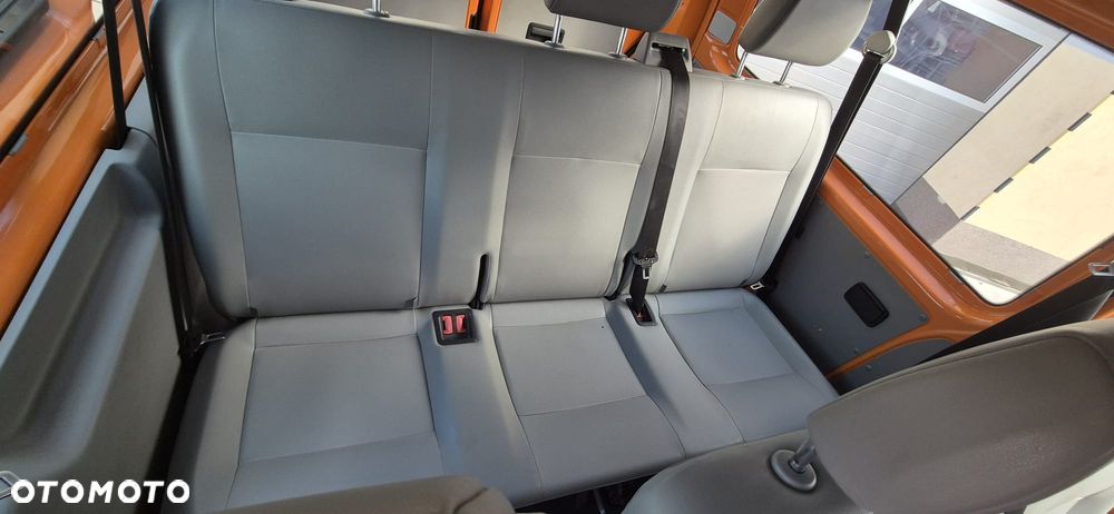 Volkswagen Transporter Caravelle Lang Trendline - 8