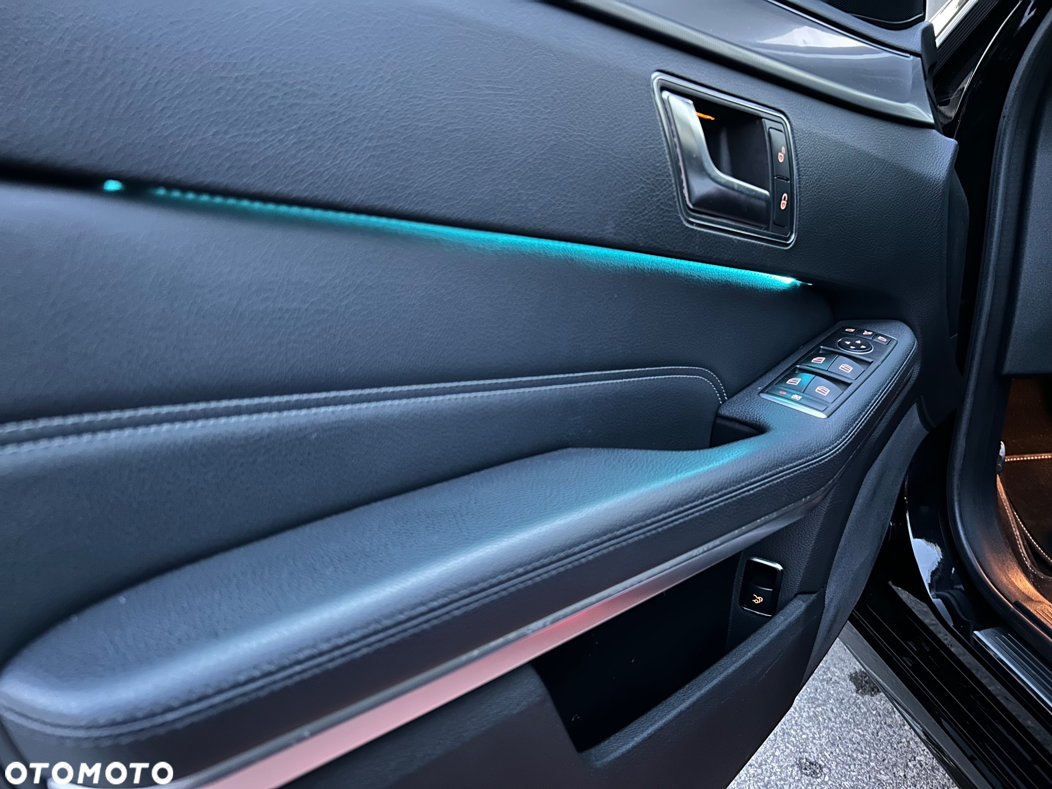 Mercedes-Benz Klasa E 250 BlueTEC 4-Matic Avantgarde - 24