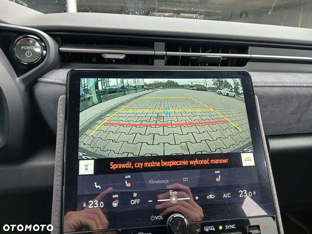 Lexus LBX 1.5 Hybrid Cool AWD - 22