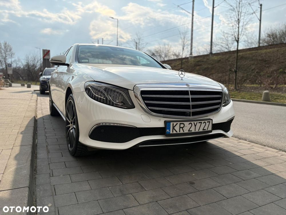 Mercedes-Benz Klasa E 220 d 4-Matic Business Edition 9G-TRONIC - 18