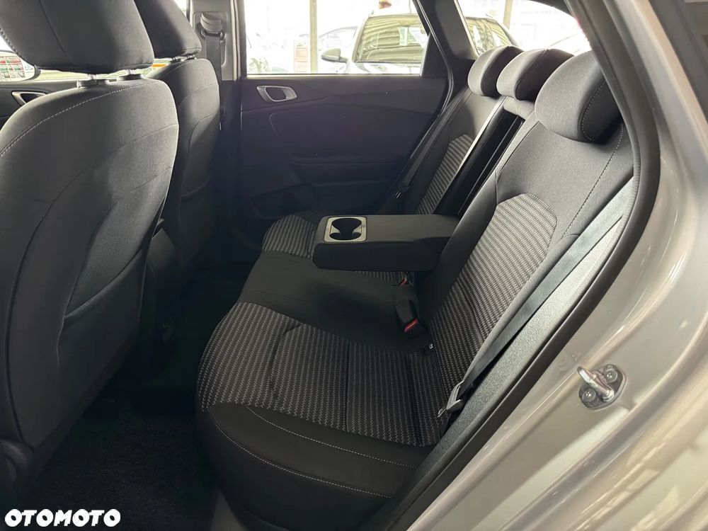Kia Ceed 1.5 T-GDI M DCT - 10
