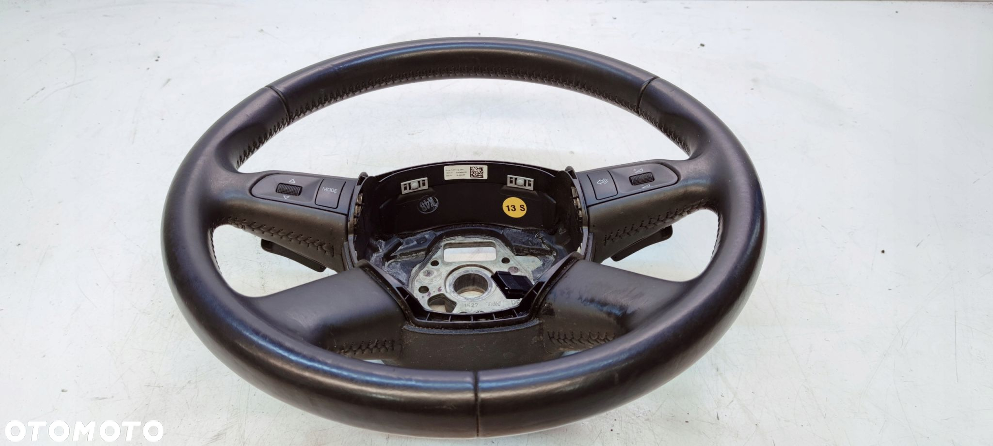 KIEROWNICA SKÓRA MULTIFUNKCJA ŁOPATKI AUDI A4 A6 C6 A8 4F0419091AK 1KT *77* - 2