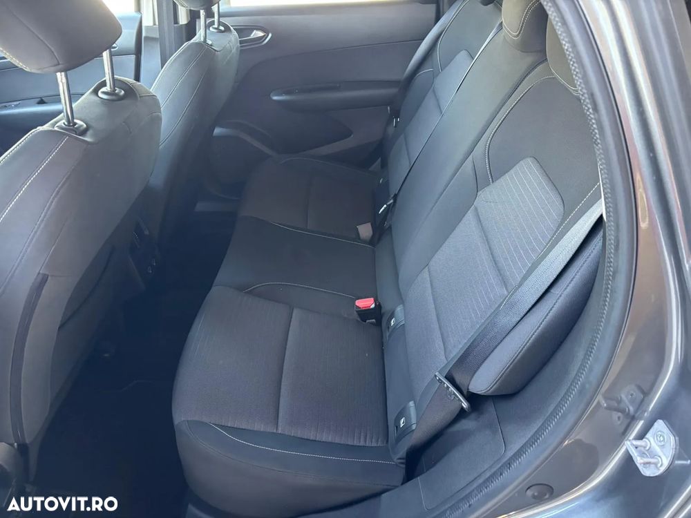 Renault Arkana E-TECH 145 Evolution - 28