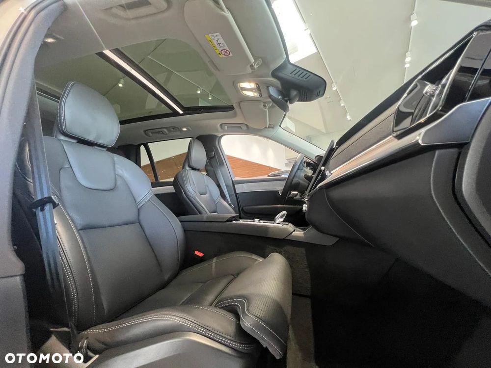 Volvo XC 90 - 21