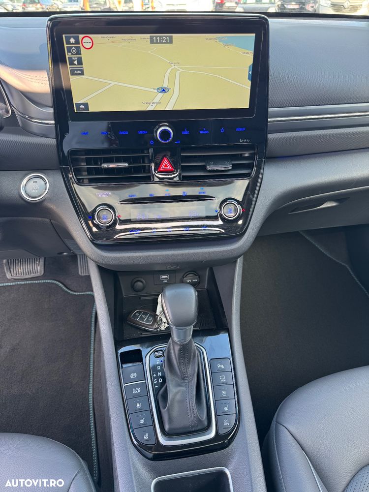 Hyundai IONIQ - 15