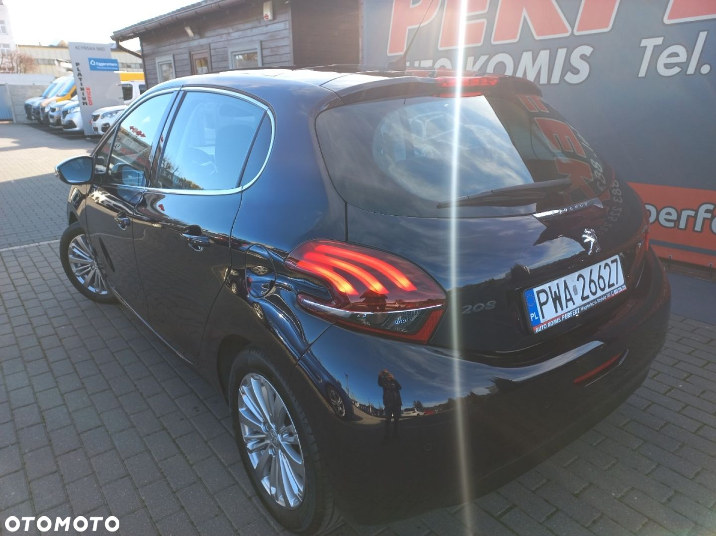 Peugeot 208 - 6