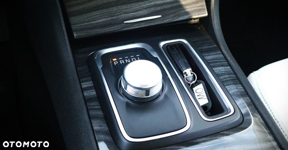 Chrysler 300C - 30