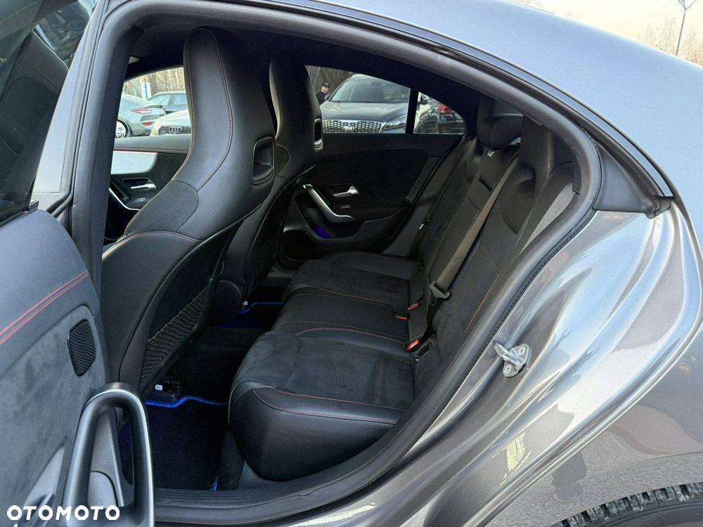 Mercedes-Benz CLA - 27